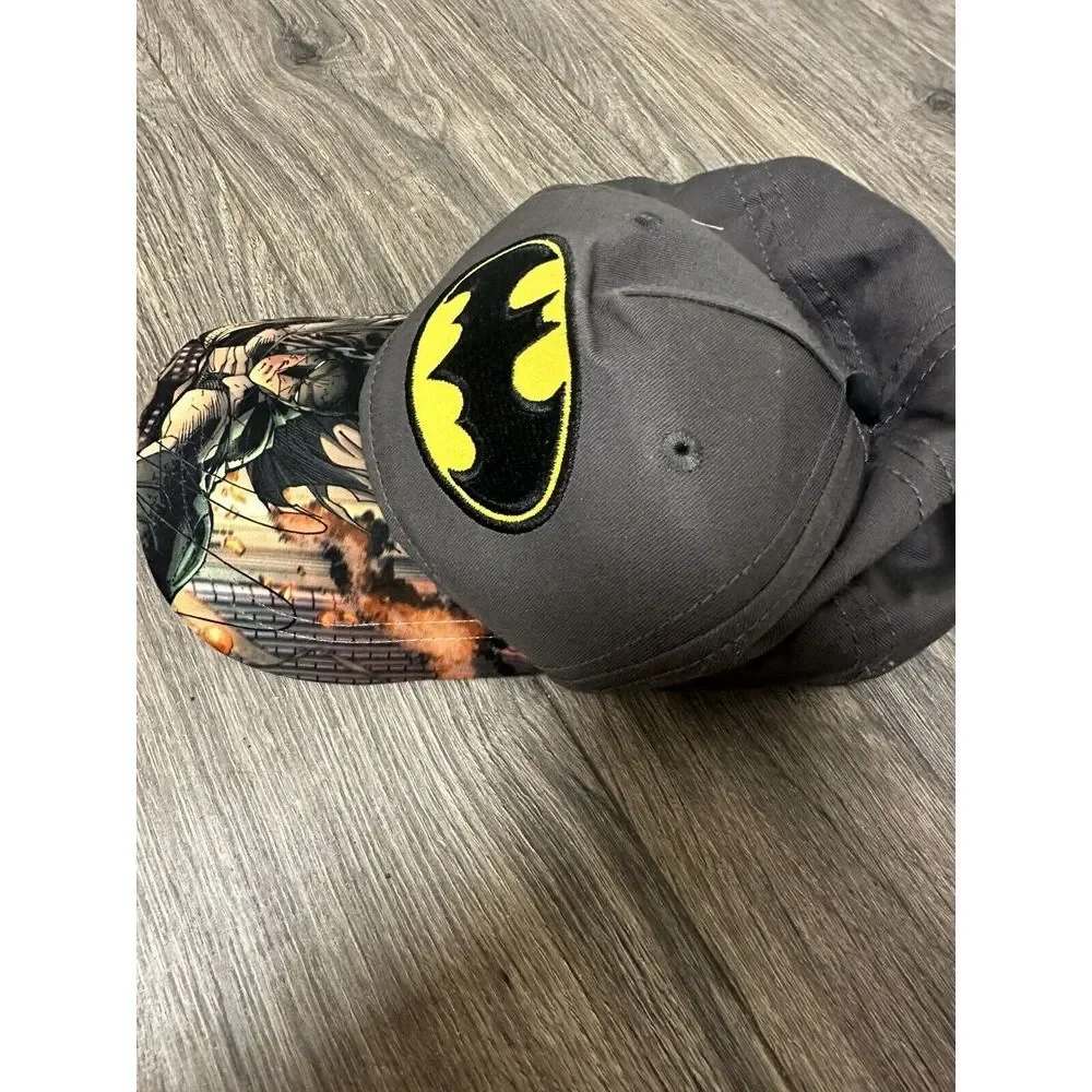 Batman Youth Snapback Flat Bill Hat‎ - Trucker Hat - DC Comics
